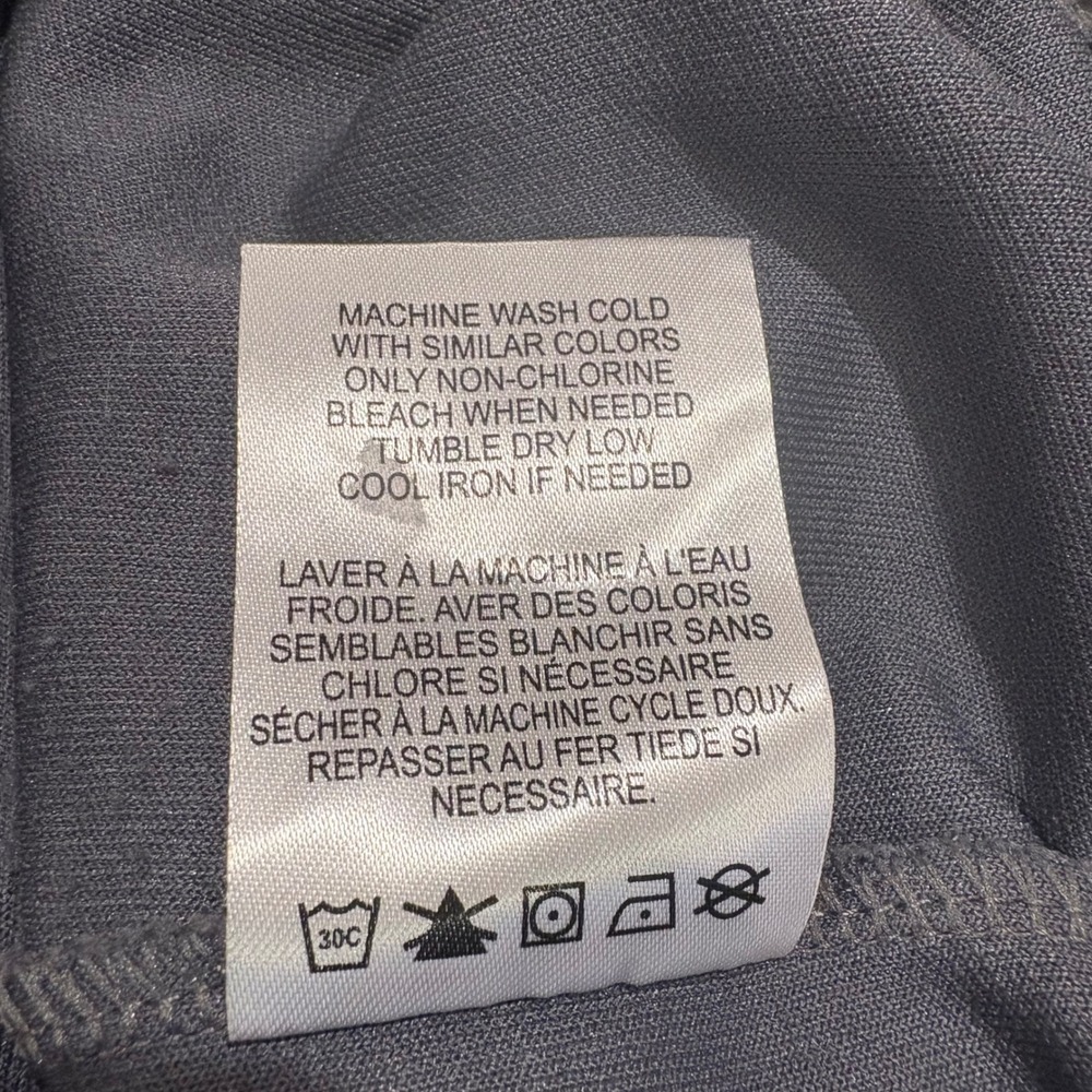 Black Clover Mens Gray Long Sleeve Crewneck Sweatshirt‎ Pocket Size L - Picture 6 of 8